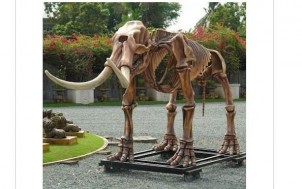 Mastodon Skelett Gartendeko + jetztbinichpleite.de